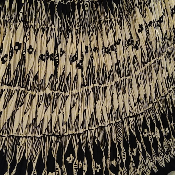 Patterned skirt - Picture 2 of 3